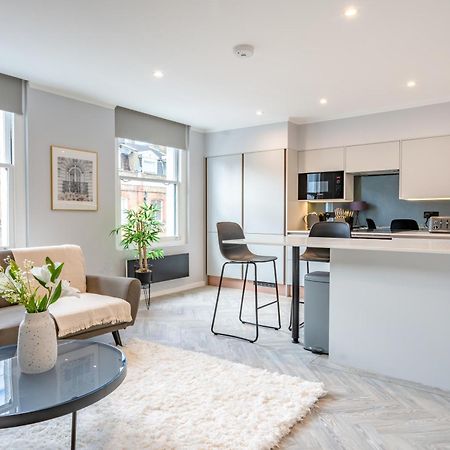 Modern & Chic One Bedroom Apartments In Fitzrovia By Sojo Stay London Exterior photo
