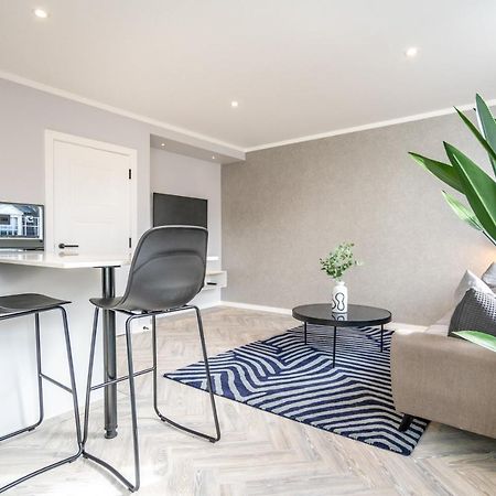 Modern & Chic One Bedroom Apartments In Fitzrovia By Sojo Stay London Exterior photo