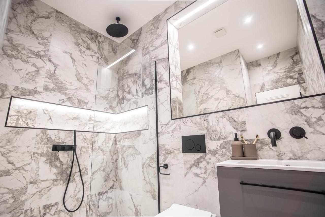 Modern & Chic One Bedroom Apartments In Fitzrovia By Sojo Stay London Exterior photo