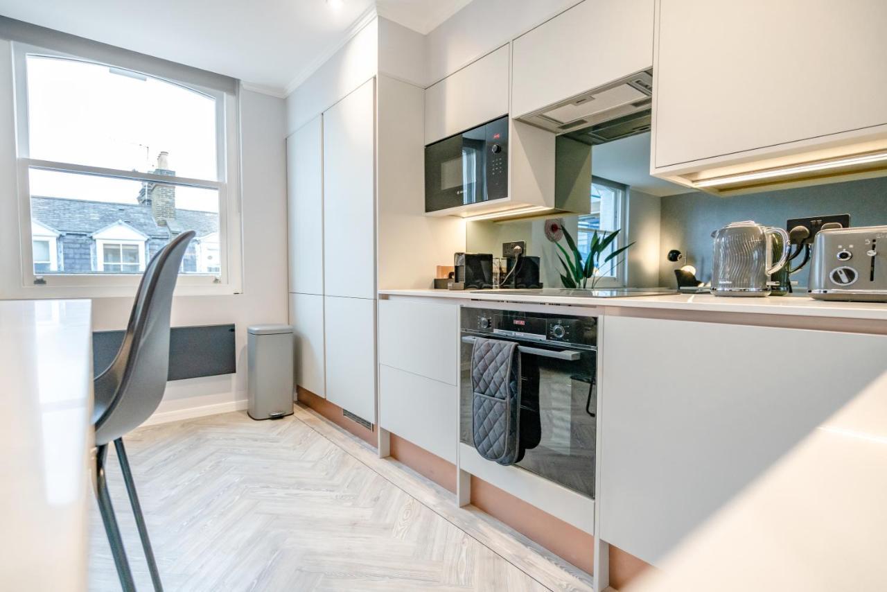 Modern & Chic One Bedroom Apartments In Fitzrovia By Sojo Stay London Exterior photo
